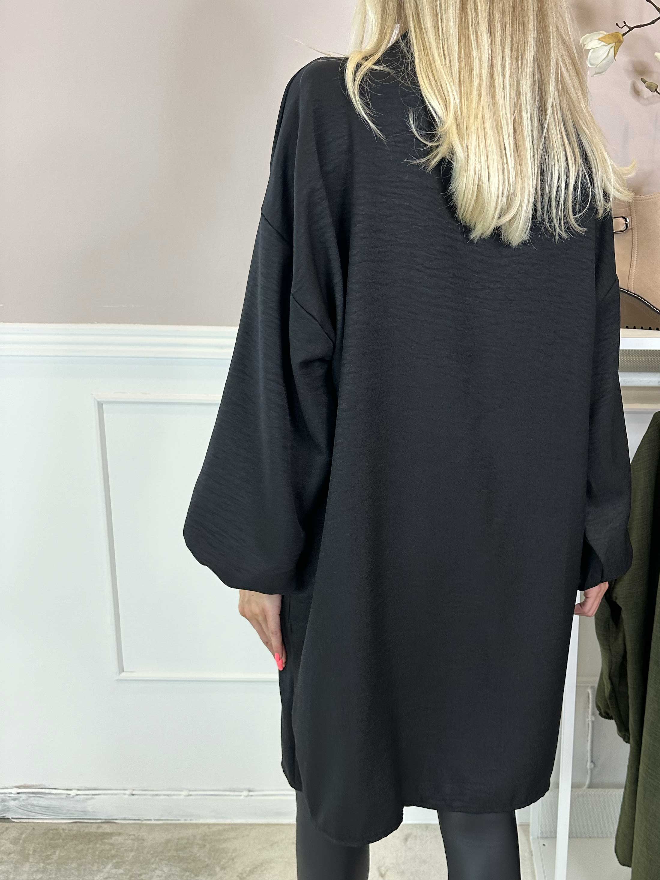 Cassia Plain - Tunikaklänning med volanger vid bröstet